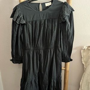 Universal Large black dress
